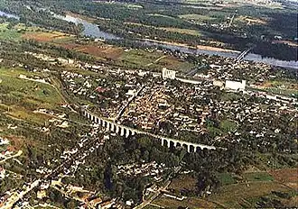 An aerial view of Saint-Satur