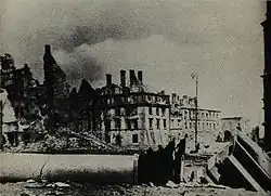 Sigismund's Column demolished by German tank shell