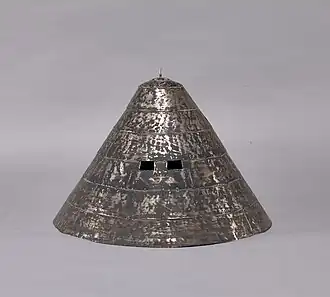 Silver helmet (Tao)