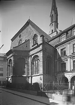 Choir extension from the east