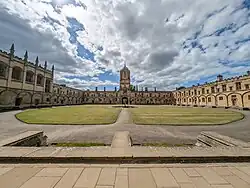 The fountain in the centre of Tom Quad