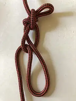 A version of the trucker's hitch based on the sheep shank using two consecutive half hitches i.e. a clove hitch.