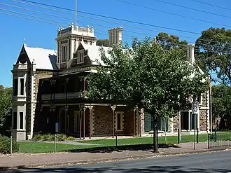 Murray House in Magill