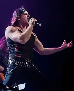 King performing in 2007