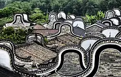 Woerlou style of roof construction, characteristic of Cantonese houses