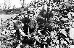 US soldiers with captured German weapons including Granatenwerfer 16s