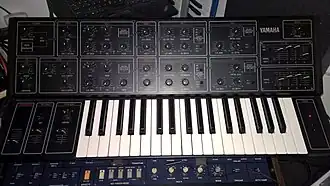Yamaha CS-15