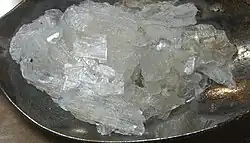 Zinc acetate crystals